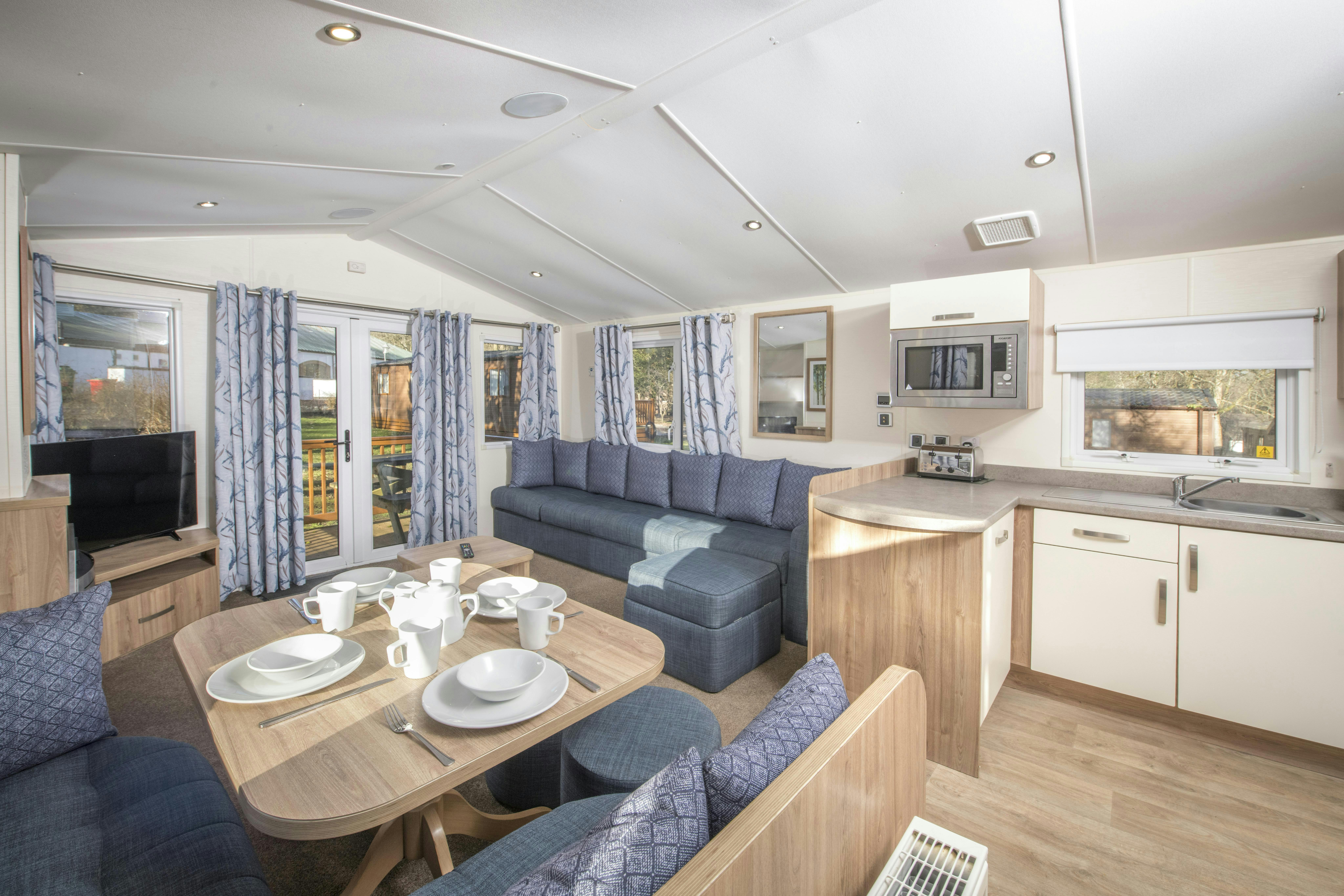 3 Bedroom Bronze Caravan Lodge Pet Friendly