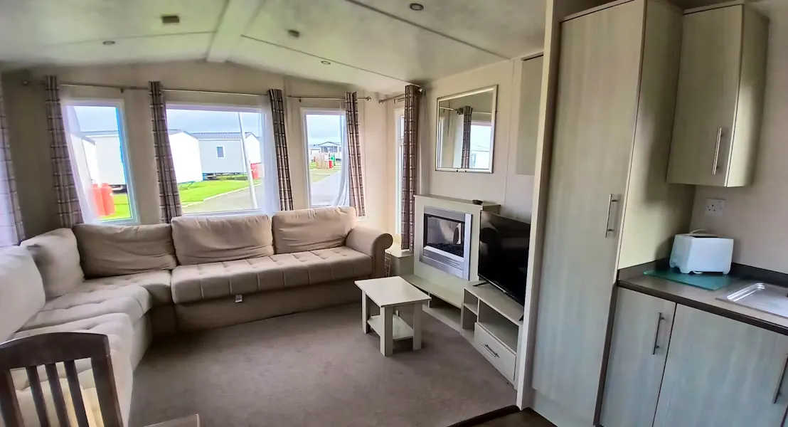 3 Bedroom Bronze Plus Caravan Pet Friendly in Conrwall