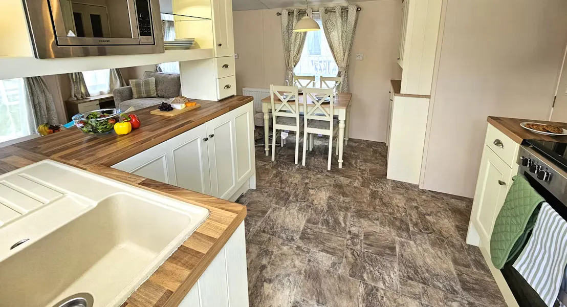 Kitchen ¦ caravan with decking