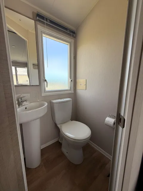 en suite toilet