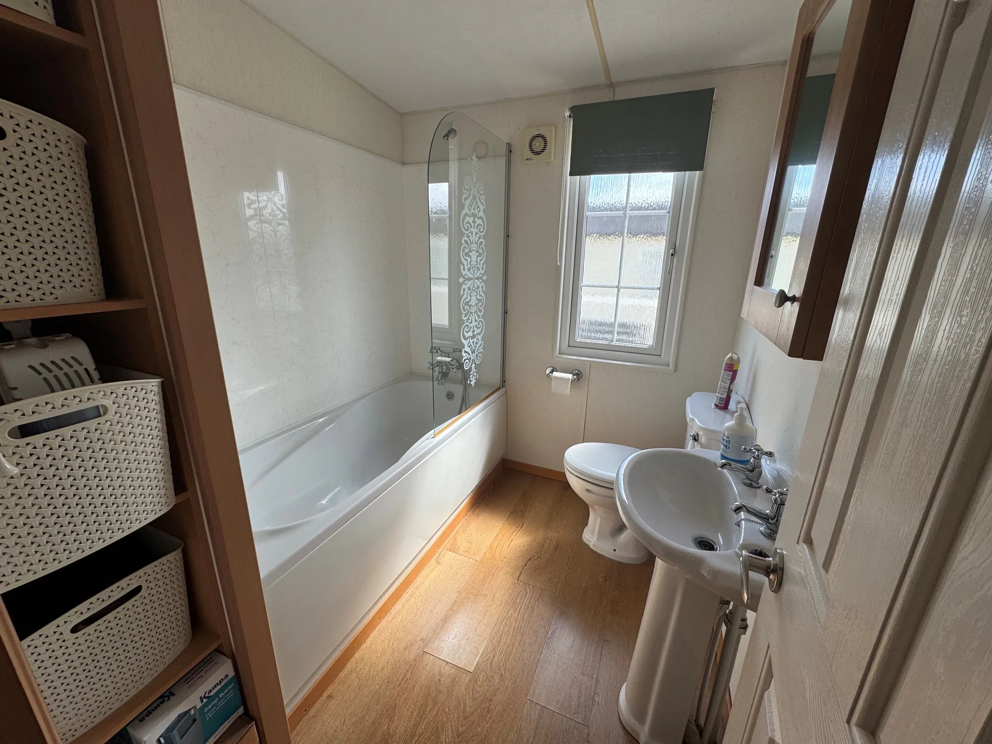 Main bathroom