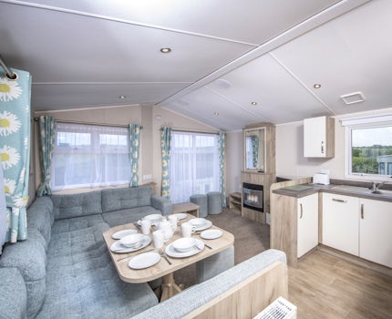 3 Bedroom Platinum Caravan ¦ John Fowler Holiday Parks